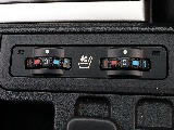シートヒーター・シートクーラー搭載。