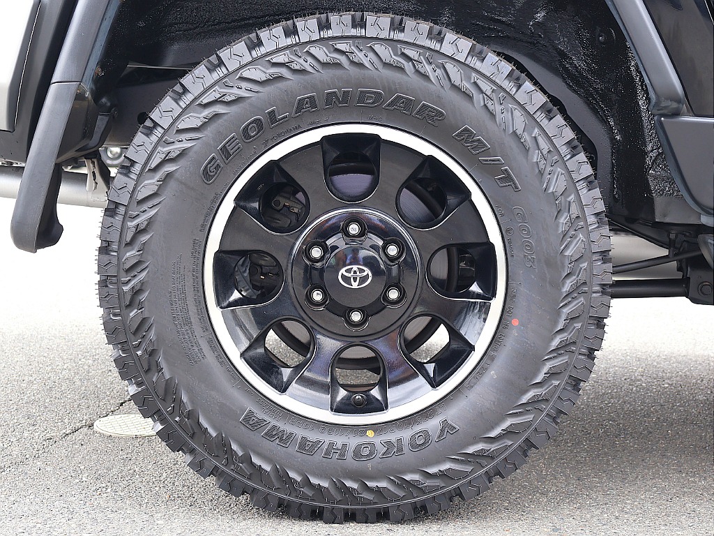 YOKOHAMA GEOLANDAR M/T G003(275/70R17)×17インチブラックカラーパッケージ専用AW