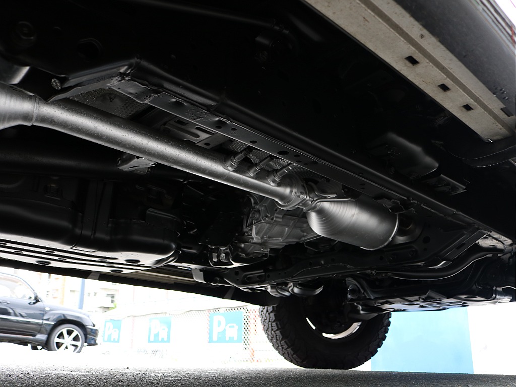 下廻り。アンダーコート施工済み。