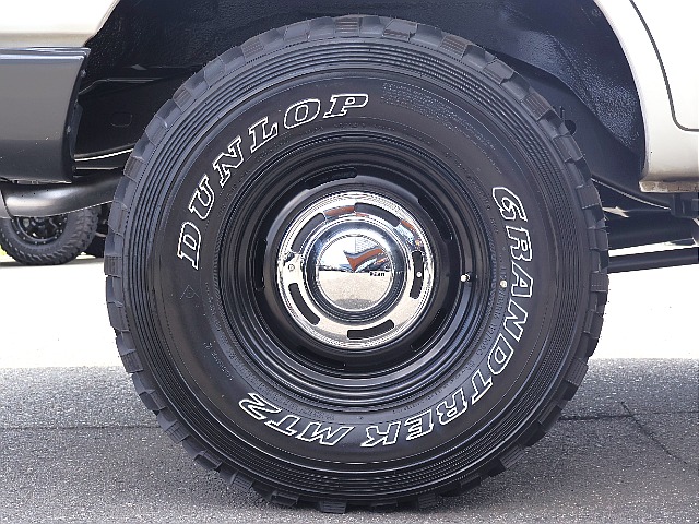 DEANクロスカントリー×DUNROPのMTタイヤの組み合わせです。
