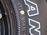 タイヤサイズは255/85R16です！