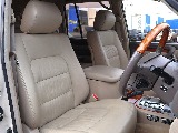 運転席シートの状態も良好です。