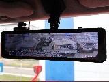 デジタルインナーミラーが最初から装着されてるのはうれしいポイントですね！