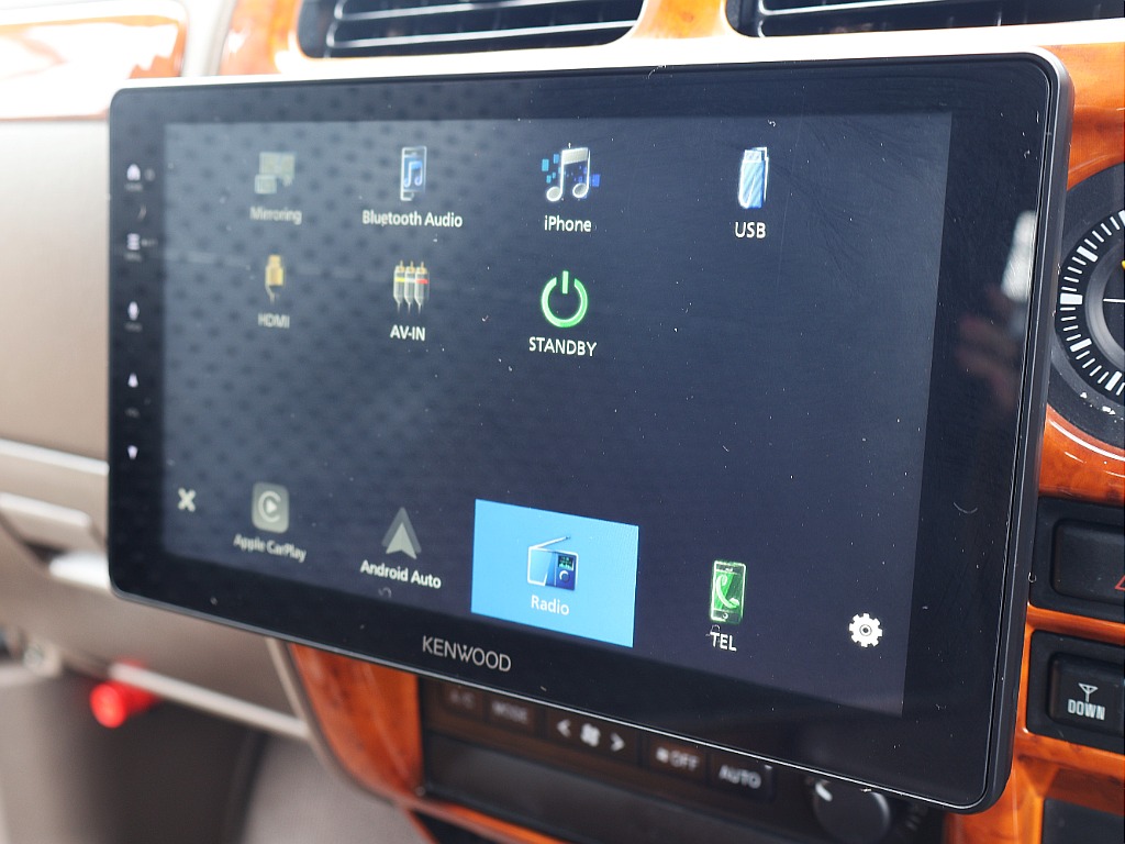 KENWOOD製フローティングディスプレイオーディオ新品装着。