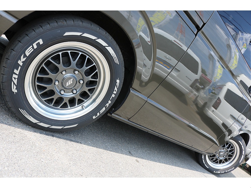ファルケンタイヤ　ホワイトレター　17inch