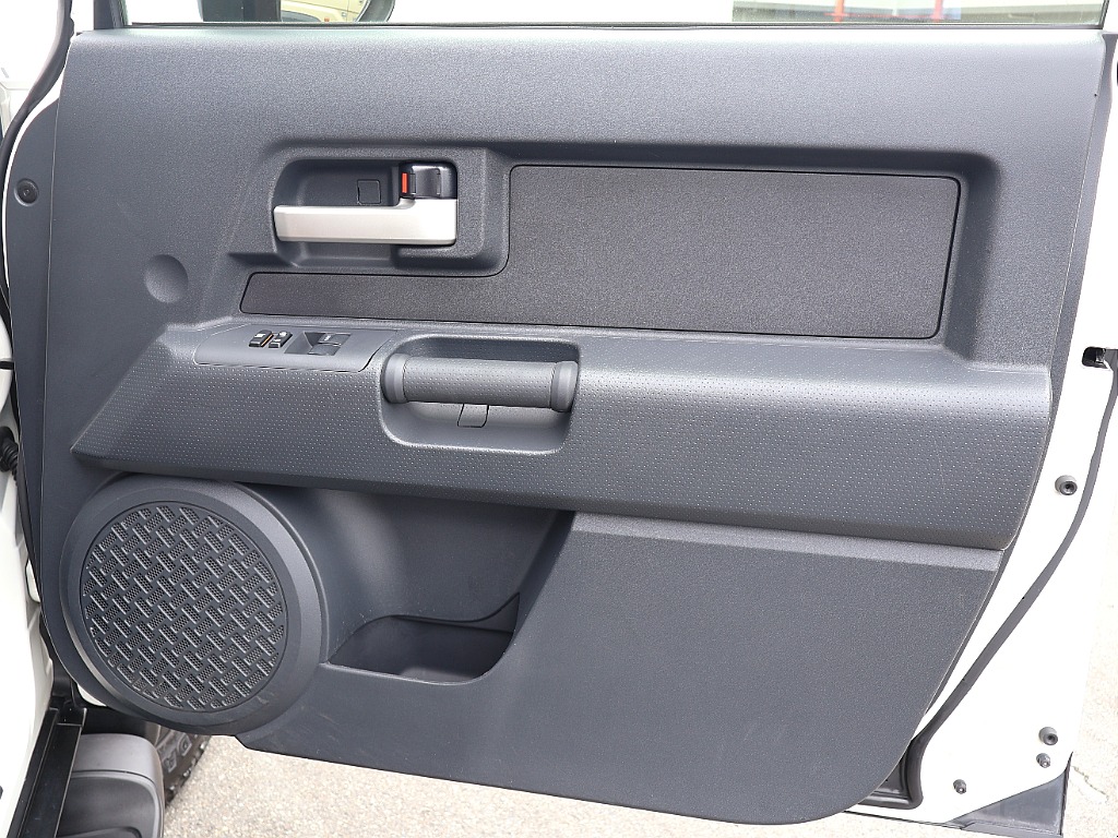 トヨタ&nbsp;FJクルーザー&nbsp;4.0 4WD&nbsp;&nbsp;大阪府の詳細画像&nbsp;その14