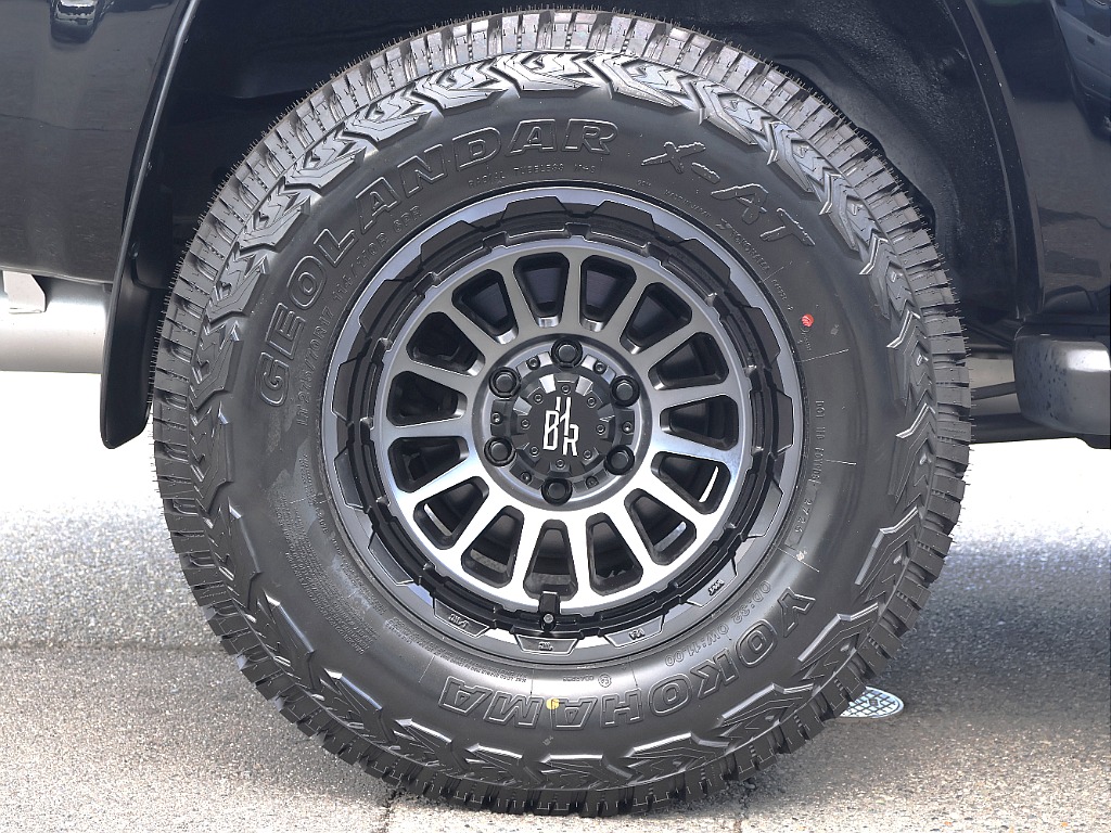 YOKOHAMAジオランダーX-ATタイヤとリザードAWの組み合わせ！それぞれ新品装着。