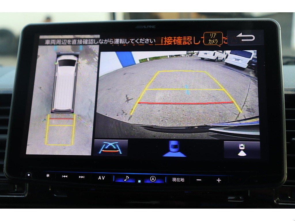 360度車両周辺が確認可能なパノラミックビューモニター装着済み♪