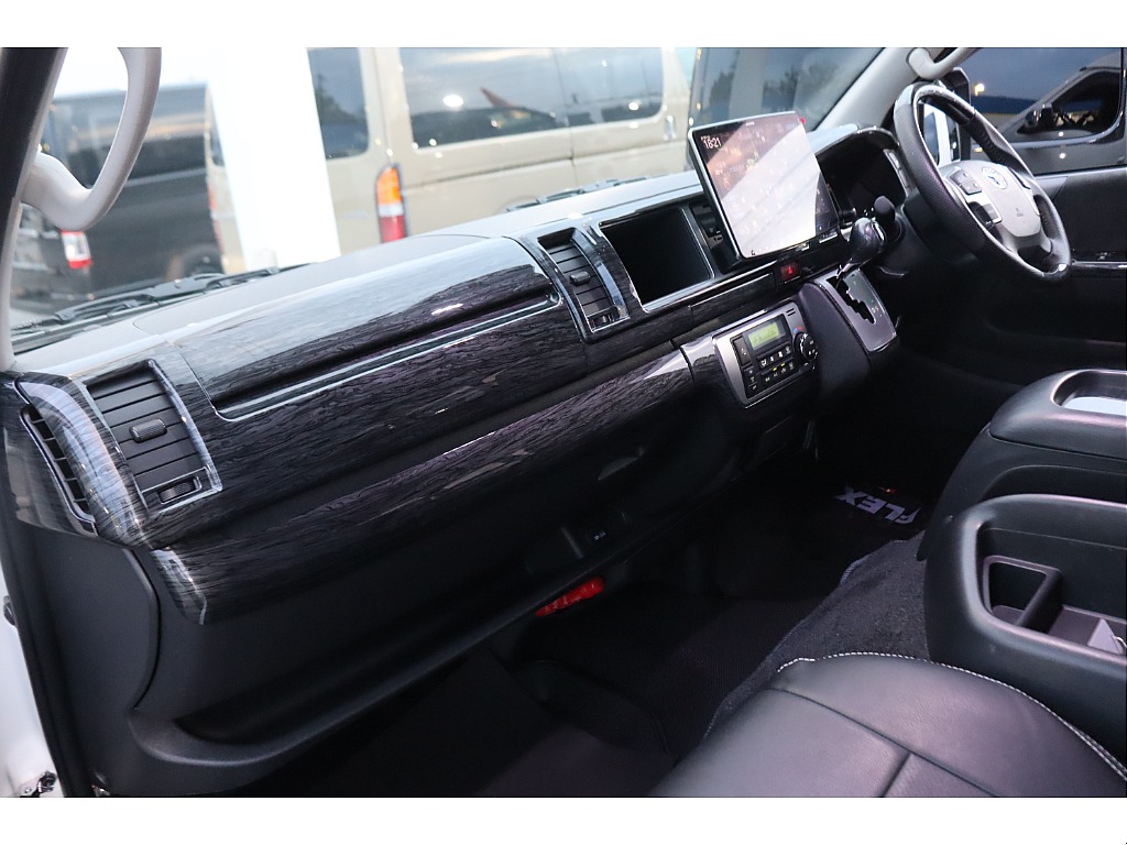 トヨタ ハイエース ワゴン2.7GLロング ミドルルーフ 4WD 買取直販 内装架装Ver2 BIG-X 埼玉県の詳細画像 その8