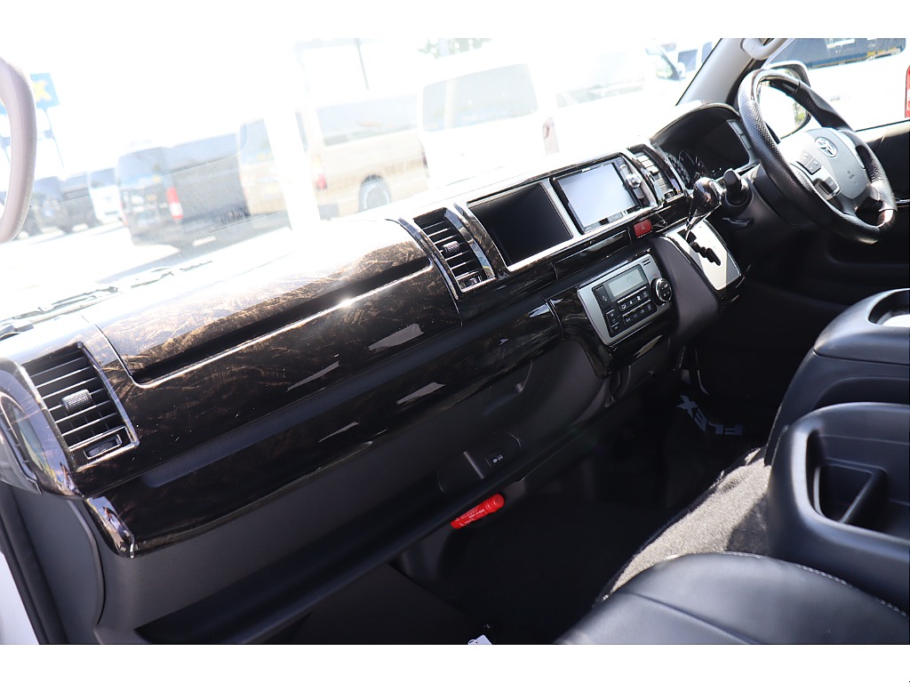 トヨタ ハイエース ワゴン2.7GLロング ミドルルーフ 厳選入庫 内装架装済み 埼玉県の詳細画像 その9