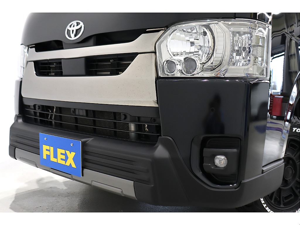 T-FORCEフロントスポイラーを装着済み！FLEXパーツも採用したオリジナルハイエース！
