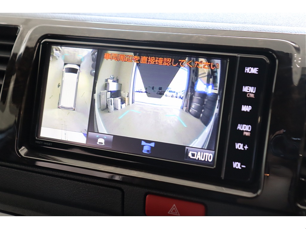 駐車時も安心なパノラミックビューモニター完備！
