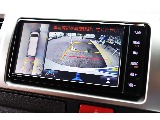 メーカーオプションのパノラミックビューモニターも完備！
