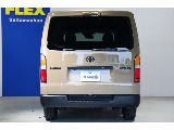 駐車時時のパーキングサポートブレーキを完備！