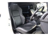 運転席は大人気のBRIDEシートが装着されております！