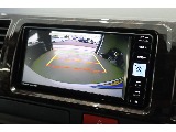 運転時には必須なバックモニターも完備！