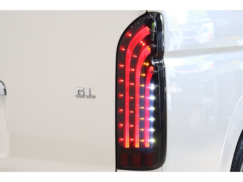 FLEX煌【レッド】LEDテールランプを装着済みです！