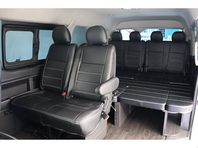 車中泊仕様のハイエース ワゴンGLが入庫しました！