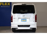駐車時時のパーキングサポートブレーキを完備！