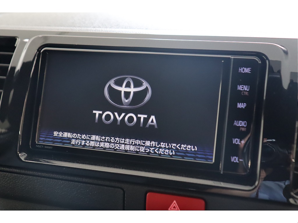 トヨタ純正7インチフルセグナビ搭載！