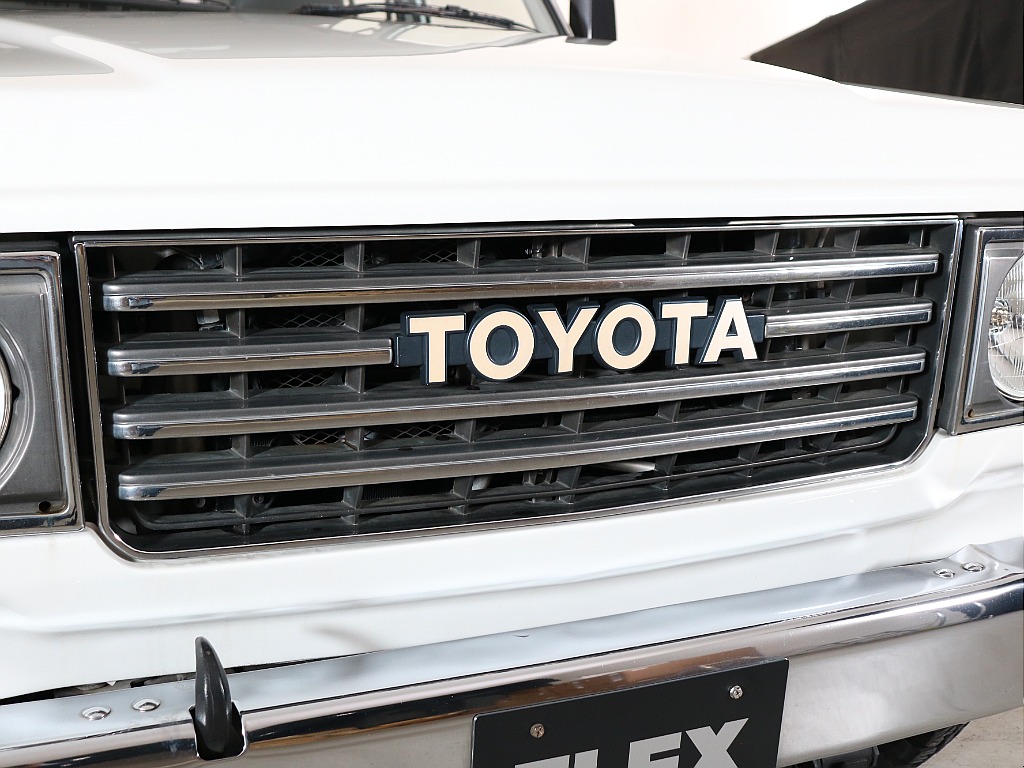 横文字TOYOTAグリル！