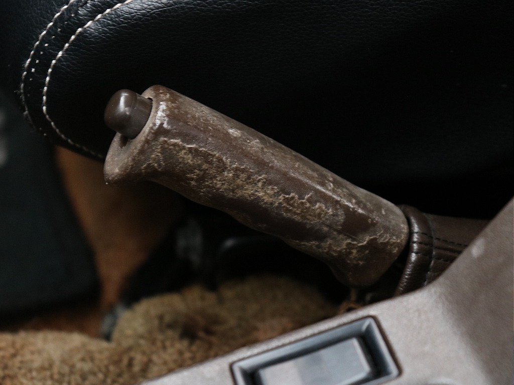 サイドブレーキ！