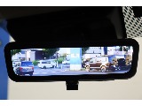 積載時にも後方確認が可能なデジタルインナーミラーを完備！