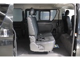 2列目も高級感あるシートになっております☆
