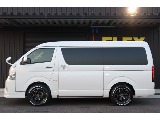 開け閉め楽々な両側パワースライドドアを完備！