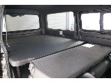 お仕事からアウトドアにも便利なフルフラット展開が可能です！