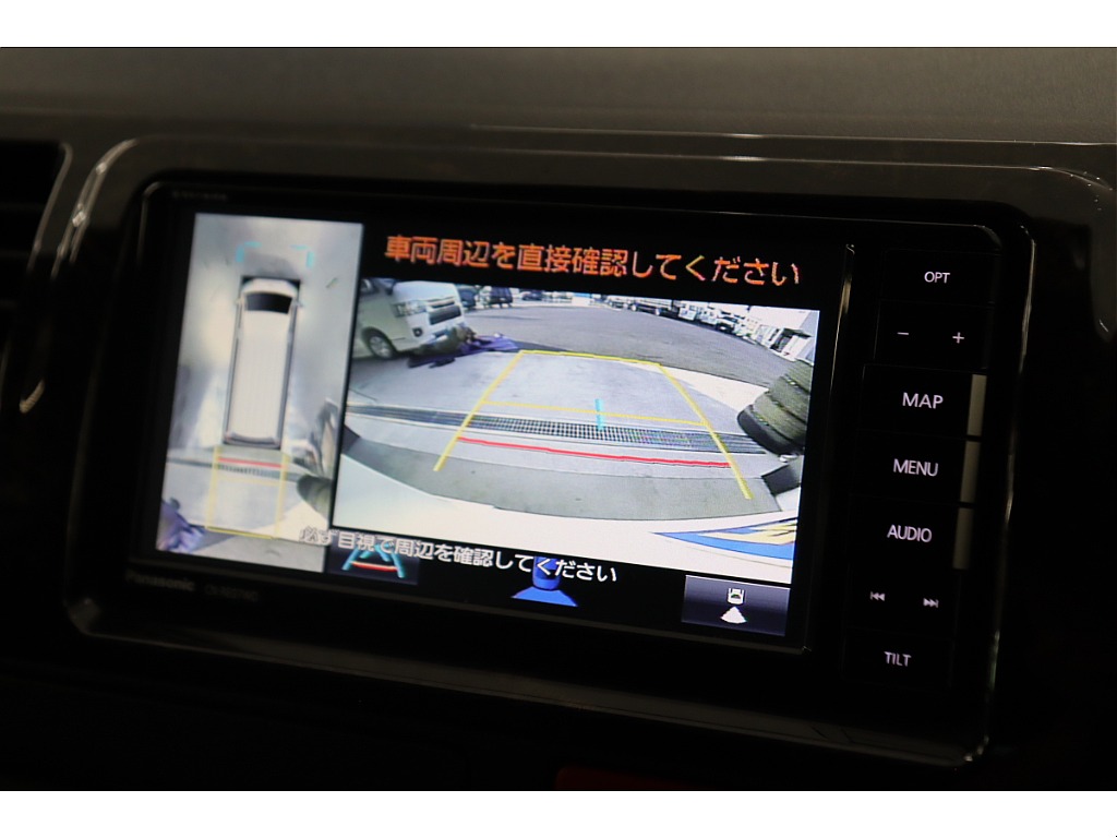 ３６０度車両周辺が確認可能なパノラミックビューモニターも装備！