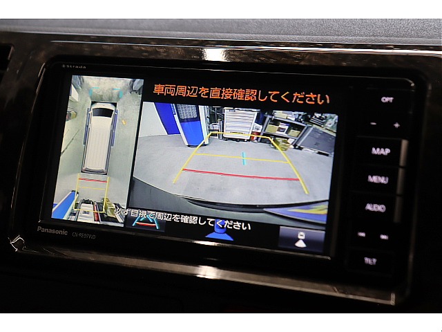 メーカーオプションのパノラミックビューモニターも完備！