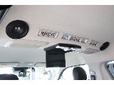 ルーフスピーカーにフリップダウンモニターまで装備済み！