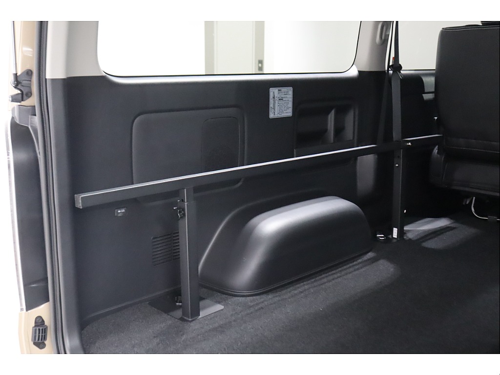 トヨタ ハイエースバン(24枚目)