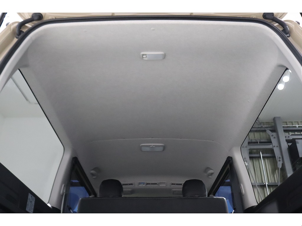 トヨタ ハイエースバン(25枚目)