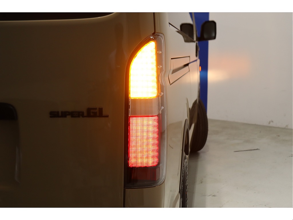 トヨタ ハイエースバン(52枚目)