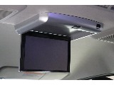 １０インチフリップダウンモニターも完備！