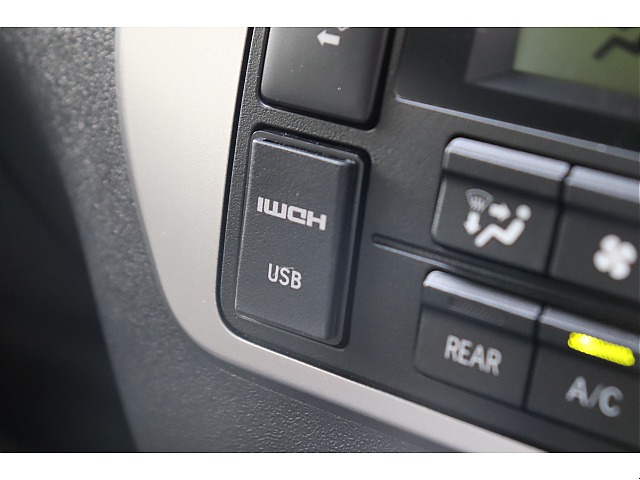 HDMI/USBソケットでスマホミラーリング可能！