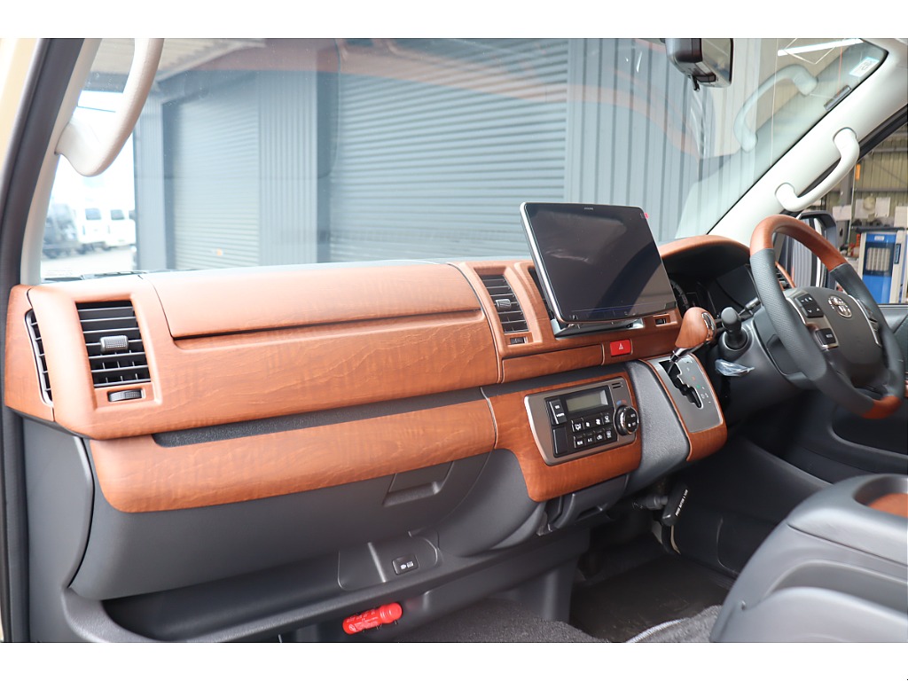 トヨタ ハイエースバン(28枚目)