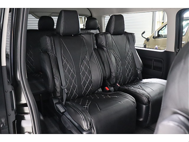 ４キャプテンシート装着済み！