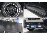 ４WDらしい外装カスタムが施されております！