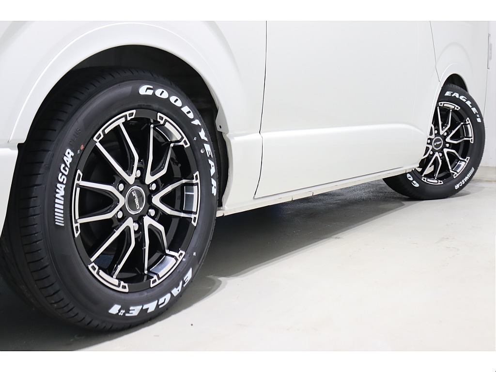 トヨタ ハイエースバン(60枚目)