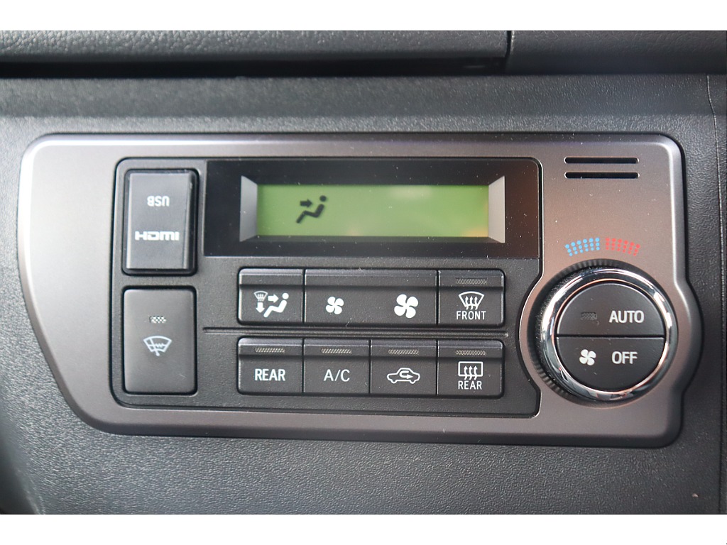 トヨタ ハイエースバン(25枚目)