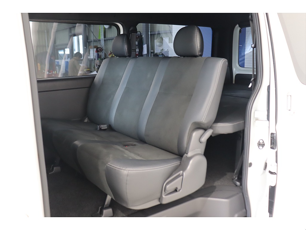 トヨタ ハイエースバン(33枚目)