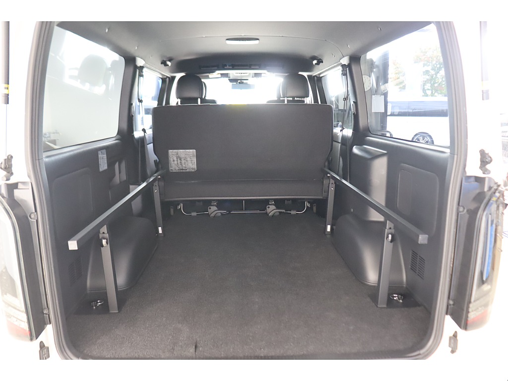 トヨタ ハイエースバン(36枚目)