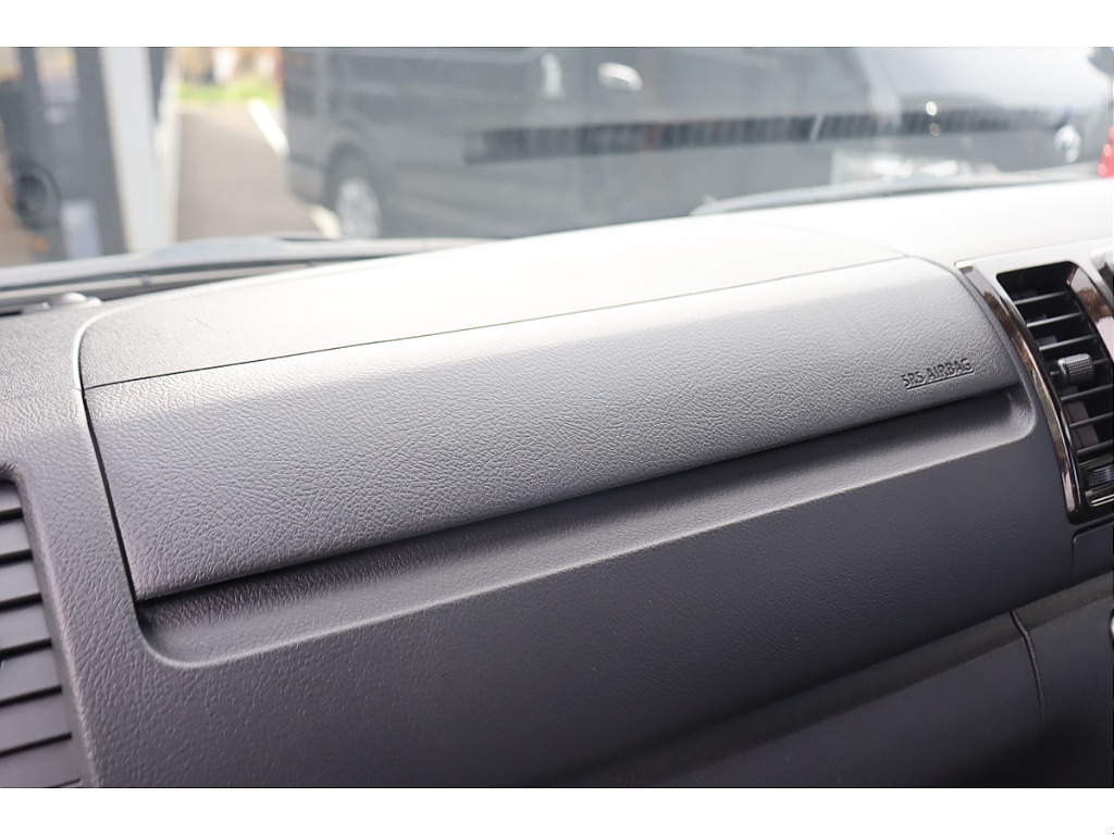 トヨタ ハイエースバン(40枚目)