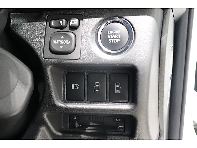 もちろんプッシュスタート/スマートキーです！