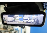 メーカーオプションのデジタルインナーミラーも完備!