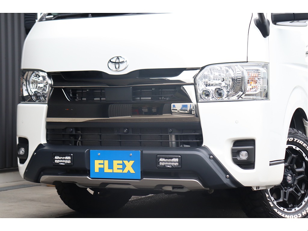 TRDのＬＥＤ付きエアロがカスタム済み！