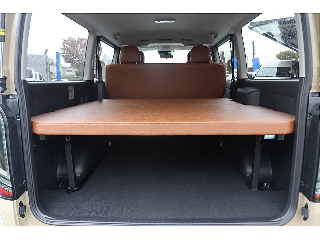 荷室にはタイプ２ベッドキットを完備！